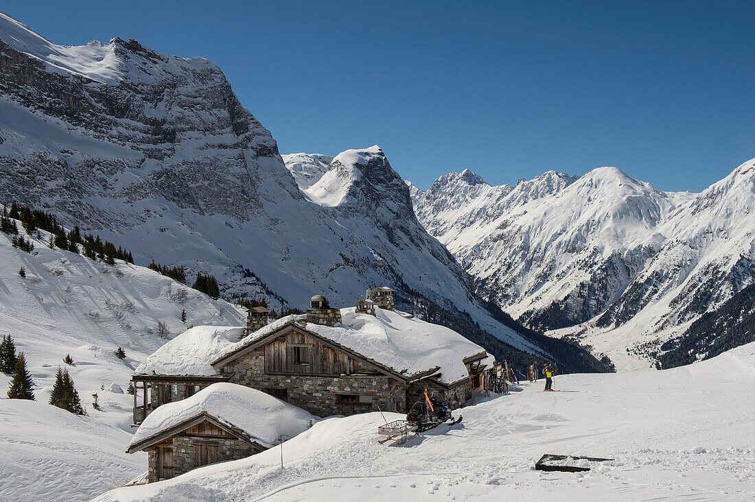 France, Savoie, Massif de la Vanoise, Pralognan La Vanoise, National Park, at the top of the slopes of the gliere valley, the Balmettes refuge