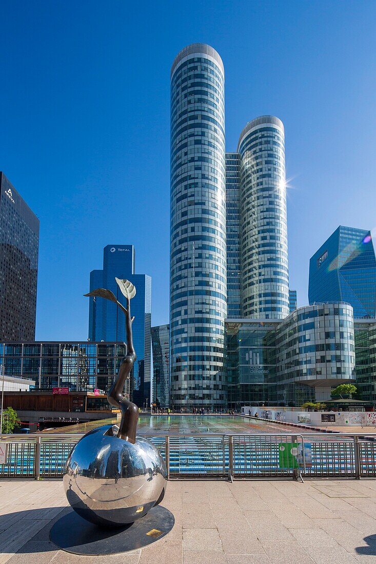 Frankreich, Hauts de Seine, La Defense, Gebäude Coeur Defense (2001) des Architekten Jean Paul Viguier