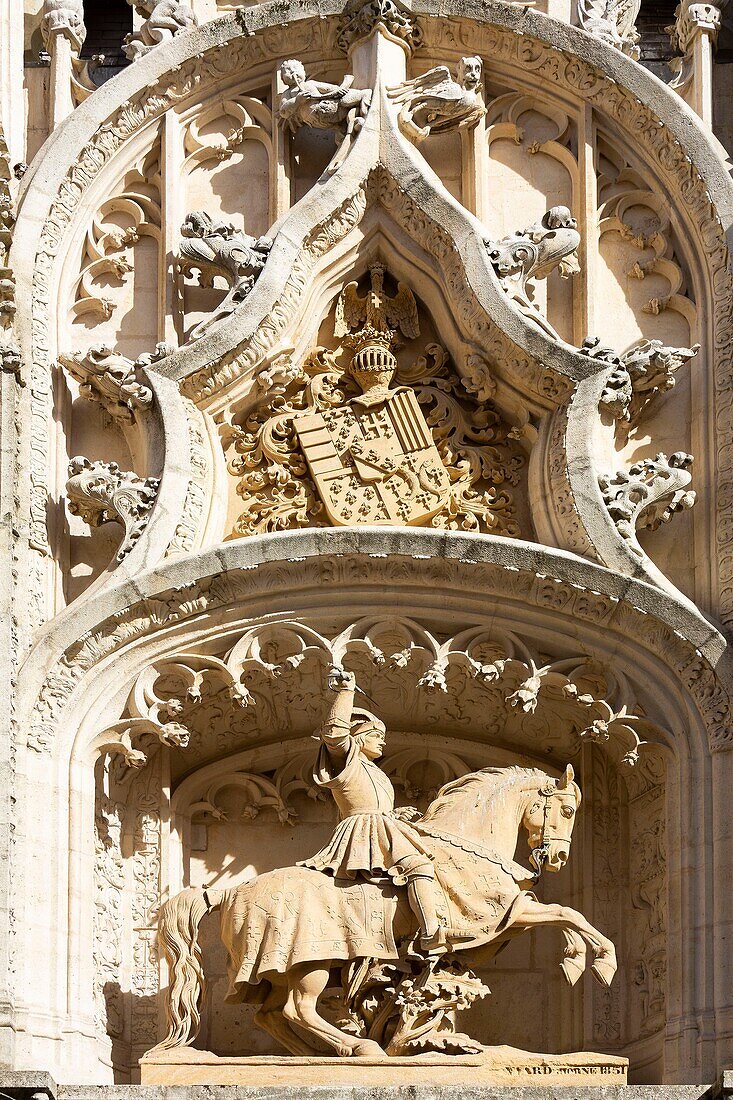 France, Meurthe et Moselle, Nancy, the Palais des Ducs de Lorraine (palace of the Dukes of Lorraine) now the Musee Lorrain, equidian statue of Duke Antoine de Lorraine