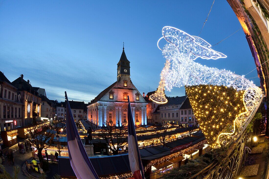 Frankreich, Doubs, Montbeliard, Place Saint Martin, Tempel, Weihnachtsmarkt