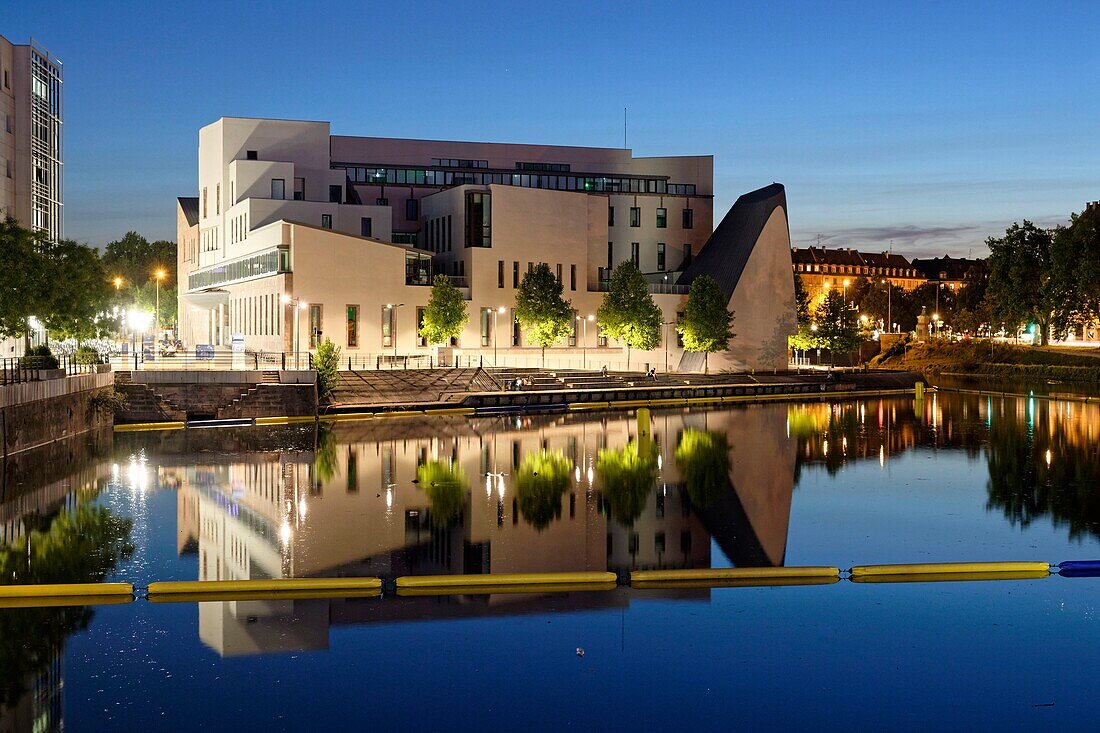 Frankreich, Bas Rhin, Straßburg, Ausbau des Port du Rhin (Rheinhafen) und Umbau des Wellenbrechers von Bassin d'Austerlitz, la Cite de la musique (Kulturzentrum für Tanz und Musik)