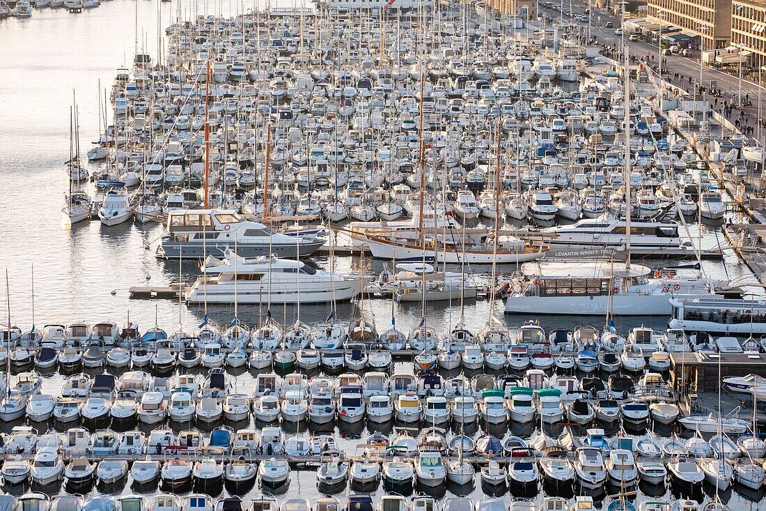 Frankreich, Bouches du Rhone, Marseille, der alte Hafen (Luftaufnahme)
