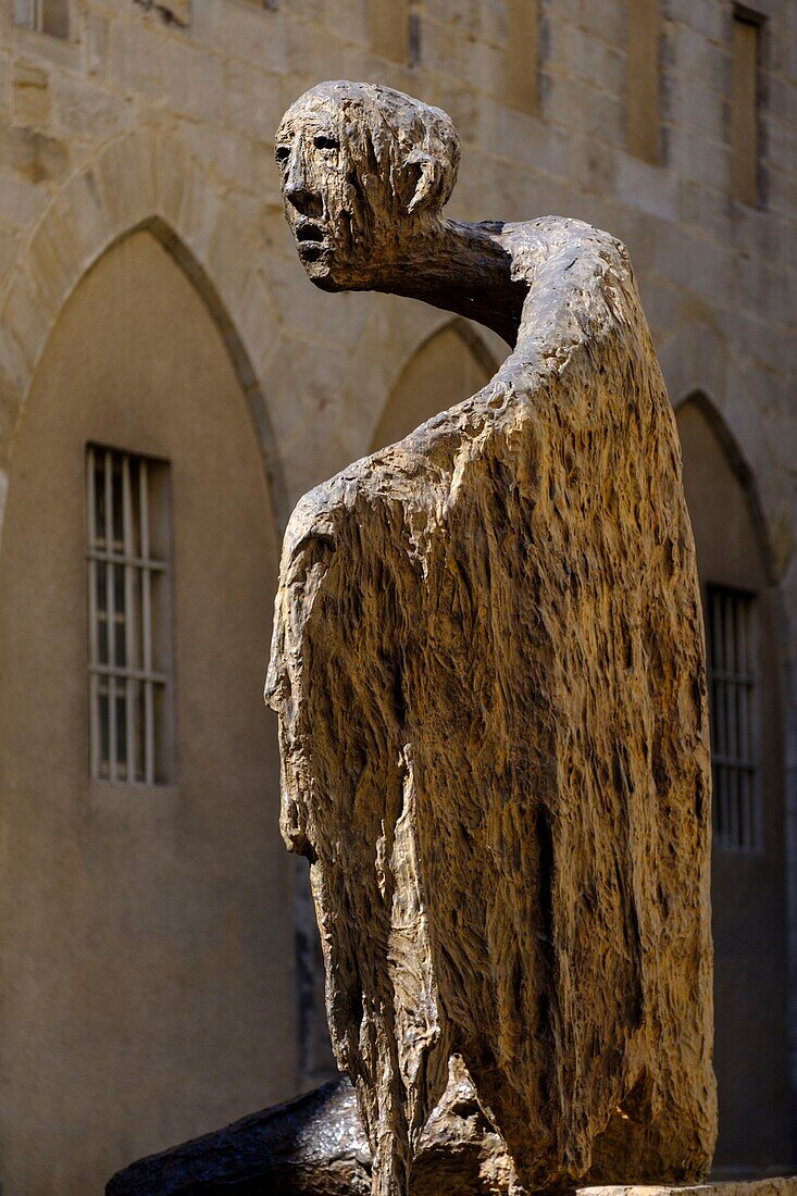 Frankreich, Quercy, Lot, Cahors, die Altstadt, Platz Clement Marot, l'Ange du Lazaret Kunstwerk von Marc Petit ein französischer Bildhauer
