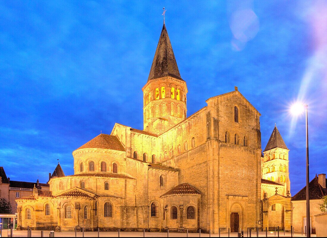 France, Saone et Loire, Paray le Monial, the Sacre Coeur Basilica of the XIIth century seen the banks of Bourbince