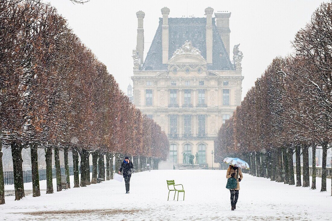 France, Paris, the Tuileries Garden under the snow