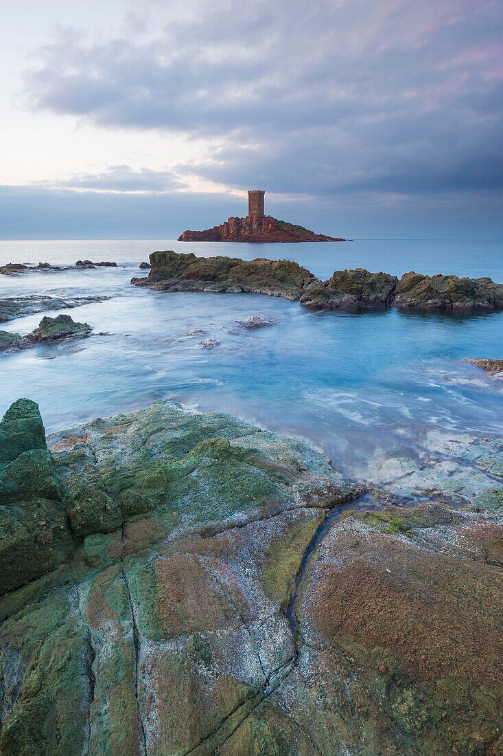 Frankreich, Var, Corniche de l'Esterel, Saint Raphael, Ile d'Or vor dem Cap du Dramont