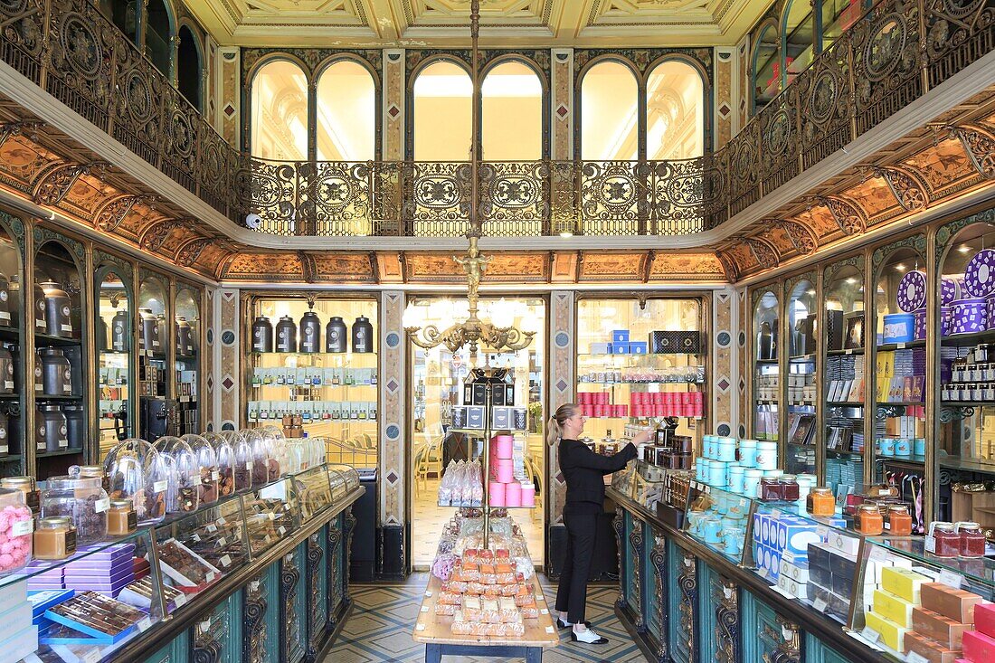 France, Nord, Lille, Vieux Lille, Meert, pastry shop founded in 1761, shop whose decoration dates from 1839