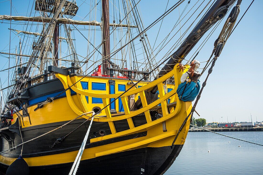 Frankreich, Ille et Vilaine, Saint Malo, Nachbau der Fox (neunzehntes Jahrhundert), bewaffnetes Schiff für das Rennen des korsischen Korsaren Robert Surcouf
