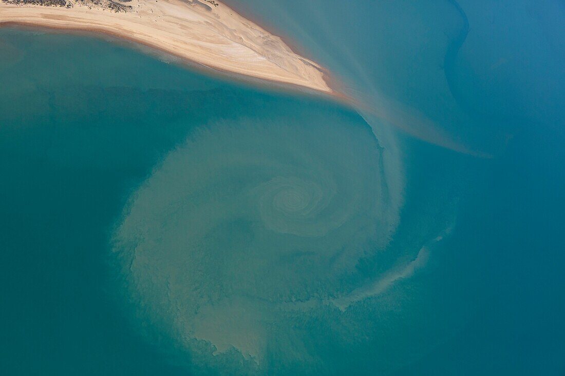 France, Vendee, L'Aiguillon sur Mer, sand at the pointe de l'Aiguillon (aerial view)