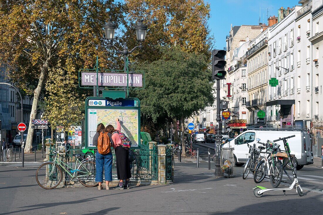 France, Paris, 18th District, Metro Pigalle, Boulevard de Clichy