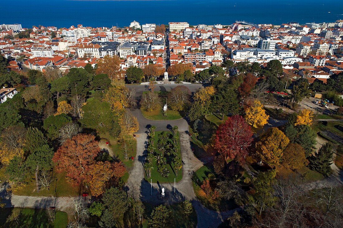 Frankreich, Gironde, Bassin d'Arcachon, Arcachon, der maurische Park (Luftaufnahme)