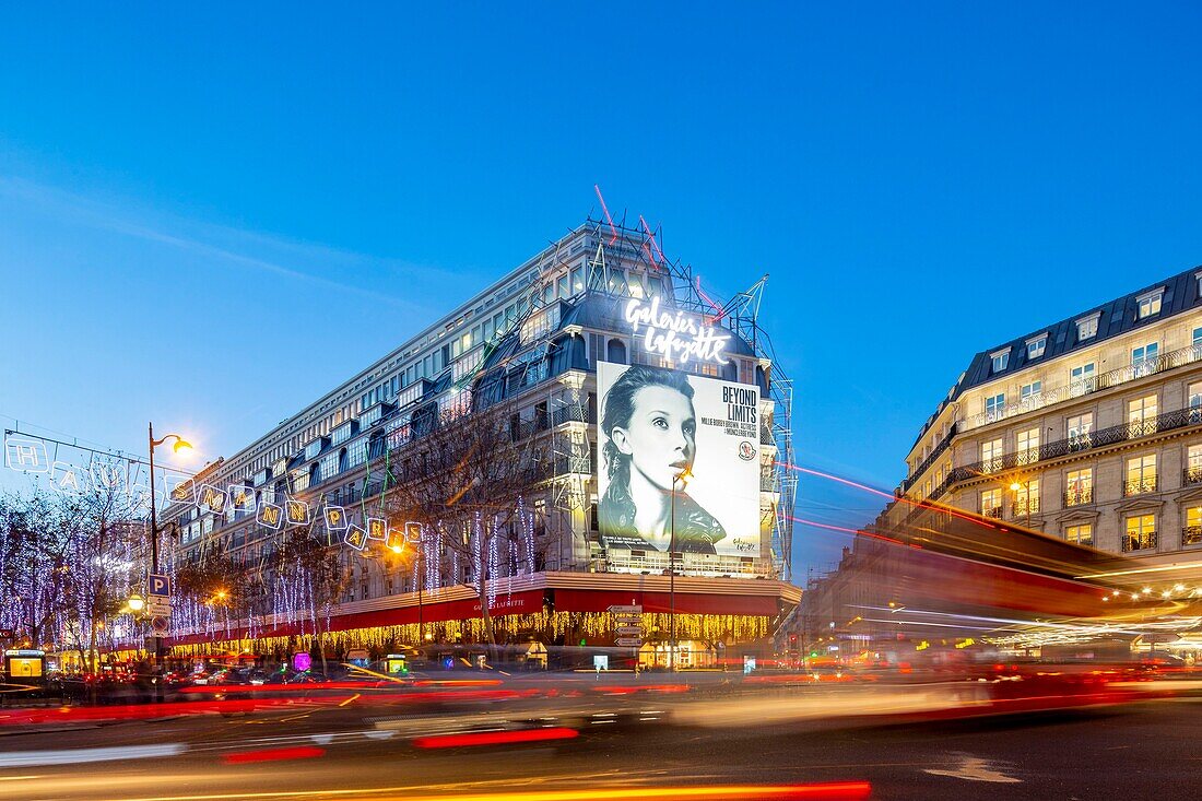 France, Paris, the Grand Magasin des Galaries Lafayettes at Christmas