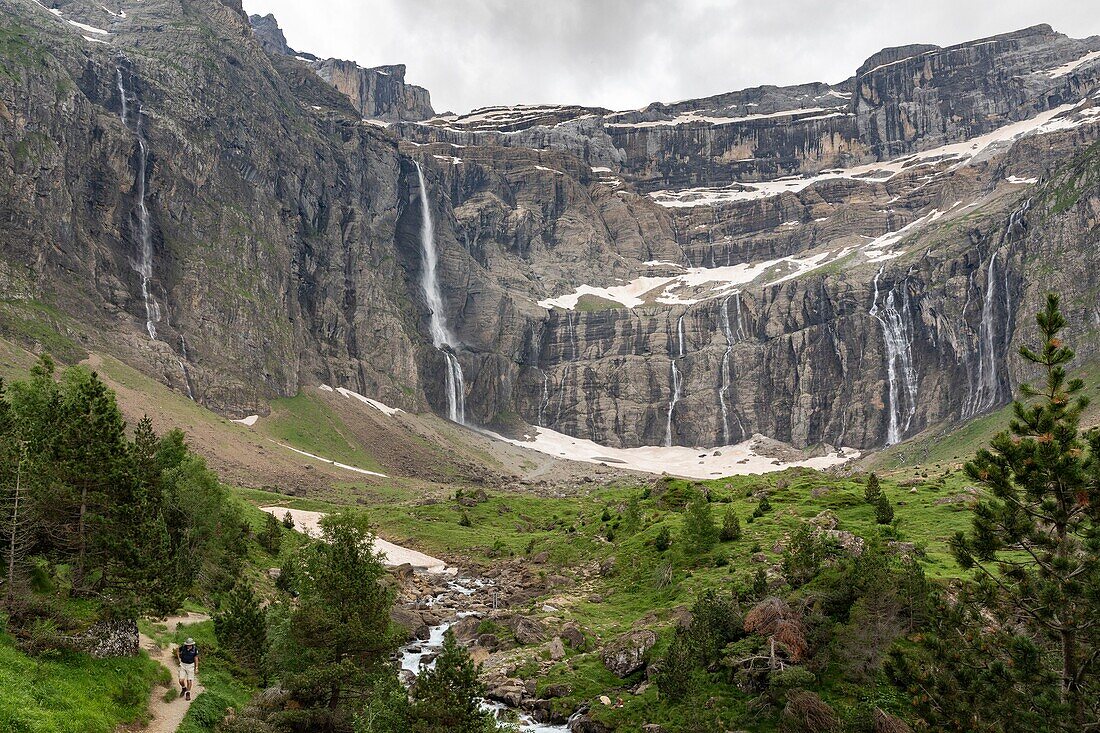 France, Hautes-Pyrenees, Gavarnie, UNESCO World Heritage Site, Pyrenees National Park