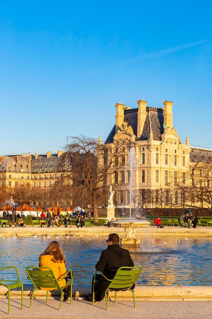 Frankreich, Paris, Tuileriengarten im Winter, das Oktogonal-Becken