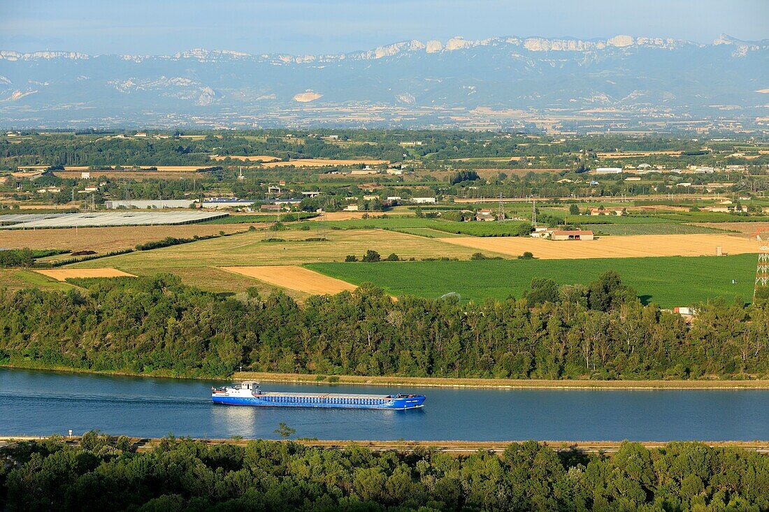 France, Drome, Bourg les Valence, The Rhone, upstream of the power station and lock