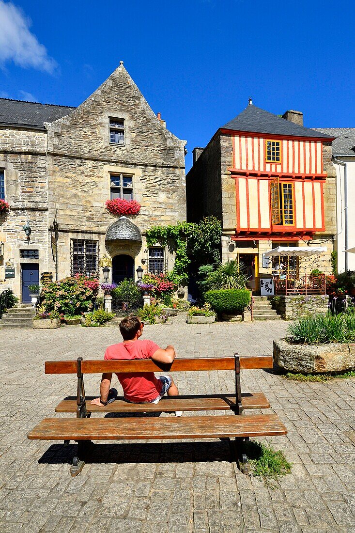 Frankreich, Morbihan, Rochefort en Terre, mit dem Label les plus beaux villages de France (Die schönsten Dörfer Frankreichs), Place du Puits