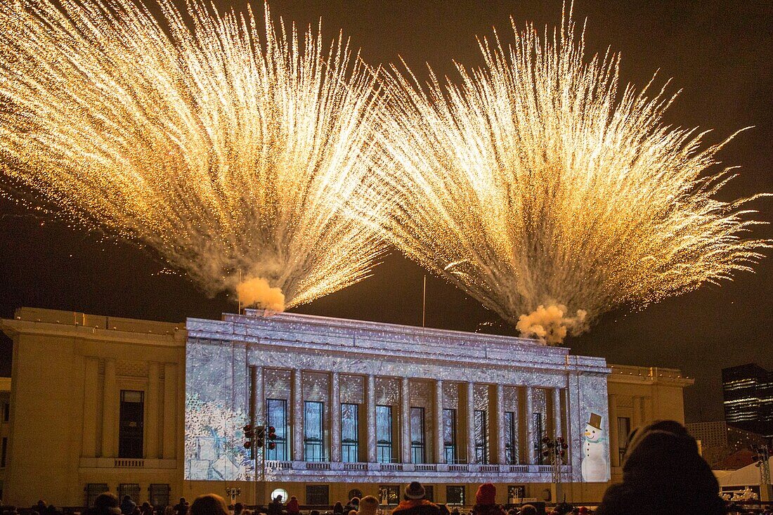 France, Hauts de Seine, Puteaux, Town Hall, Art Deco building, Christmas lights and fireworks