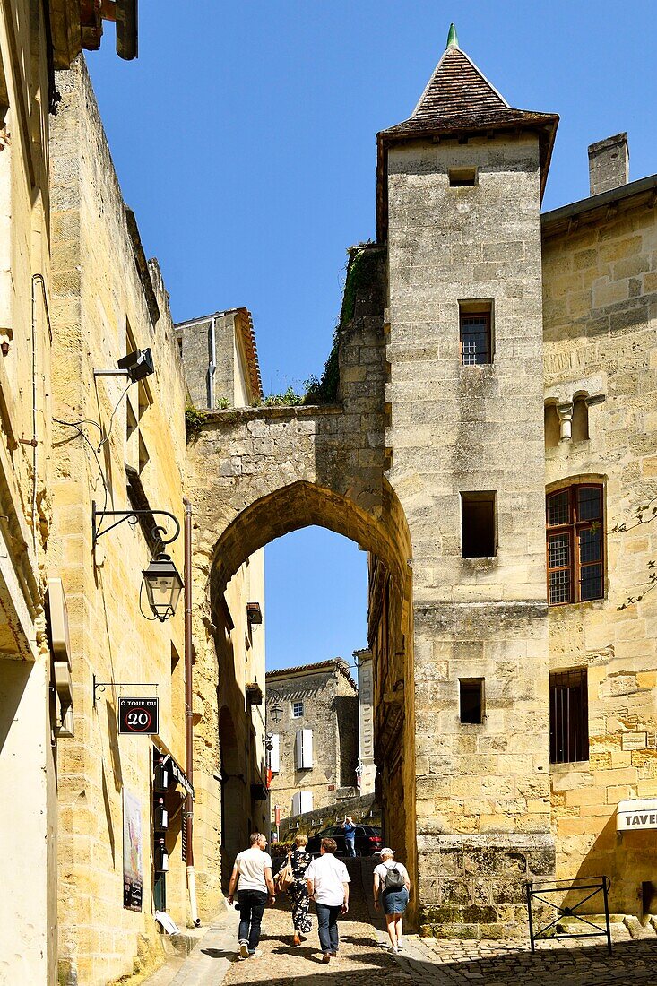 France, Gironde, Saint Emilion, listed as World Heritage by UNESCO, the medieval city, Rue de la Cadene and Cadene gate