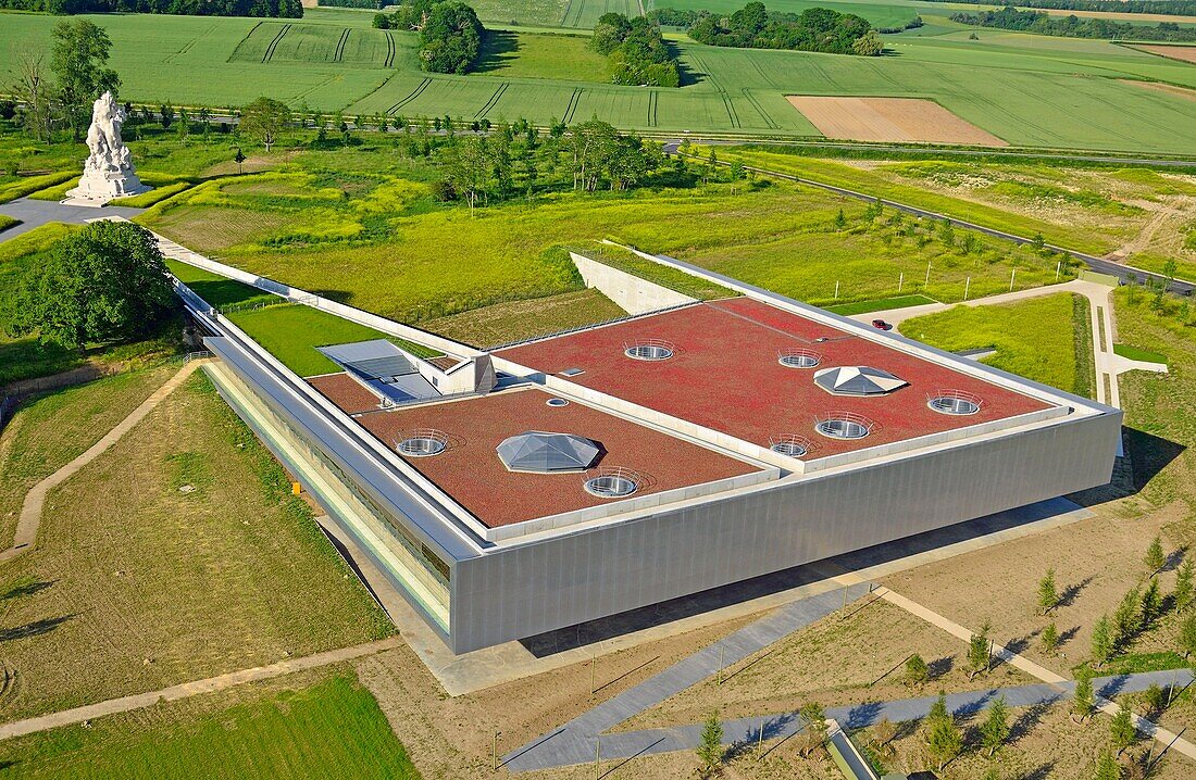 Frankreich, Seine et Marne, Meaux, Musee de la Grande Guerre (Museum des Ersten Weltkriegs) du pays de Meaux, das Museumsgebäude des Architekten Christophe Lab (Luftaufnahme)