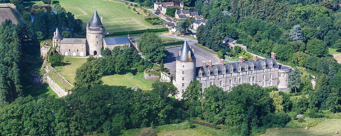 France, Loire Atlantique, Blain, la Groulaie castle (aerial view)