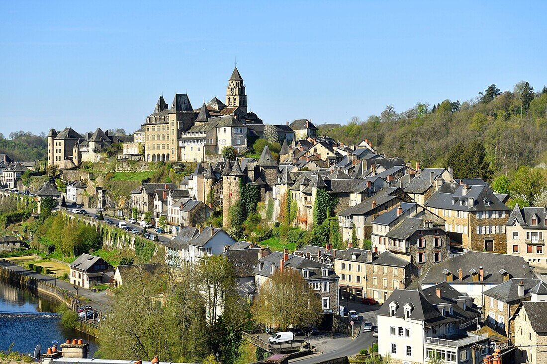 France, Correze, Vezere valley, Limousin, Uzerche, labelled Les Plus Beaux Villages de France (The Most Beautiful Villages in France), view of the village, Saint Pierre church and the Vezere river