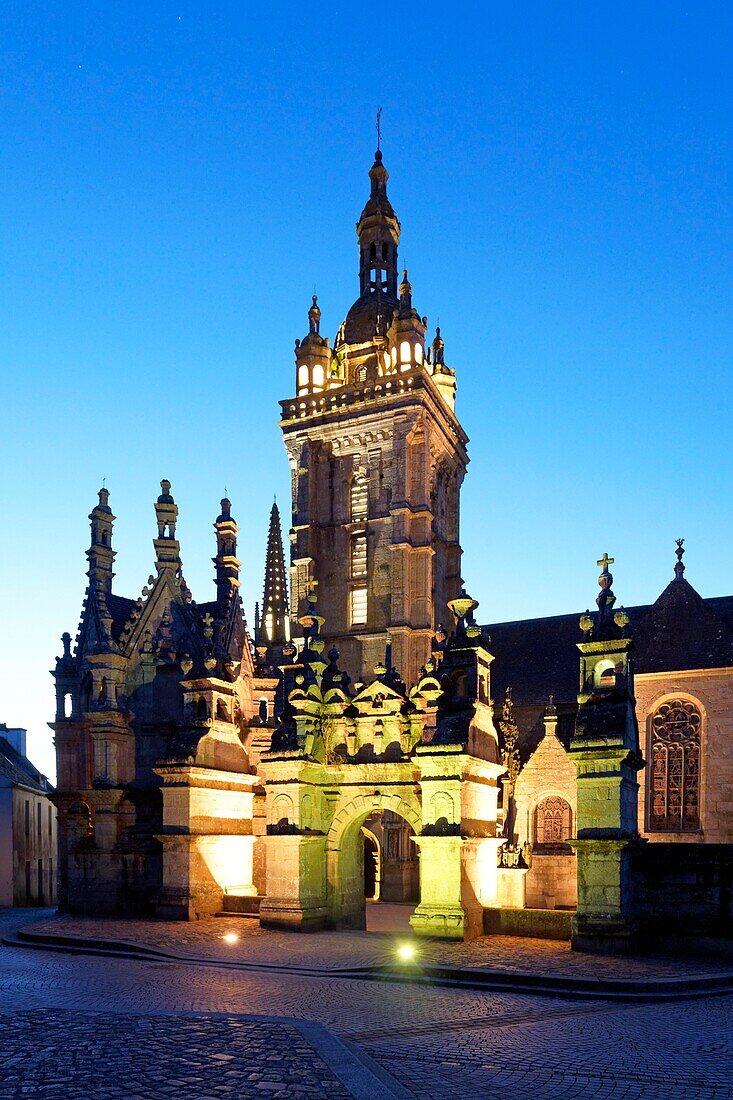 Frankreich, Finistere, Halt auf dem Jakobsweg, St. Thegonnec, Pfarrbezirk, die Kirche