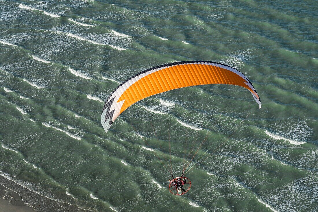 France, Pas de Calais, Ambleteuse, paramotor flight (aerial view)