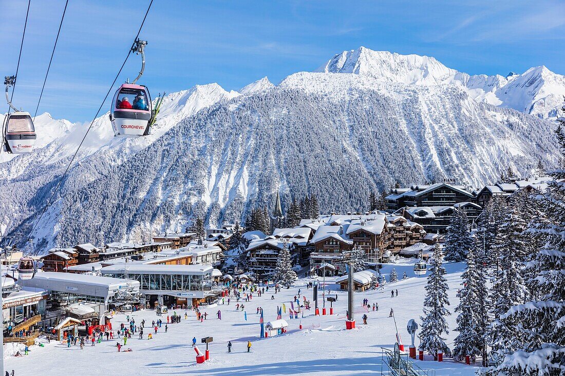 Frankreich, Savoyen, Courchevel, la Croisette überragt von Le Grand Bec (3398 m) und Dent du Villard (2284 m), Massiv der Vanoise, Tarentaise-Tal