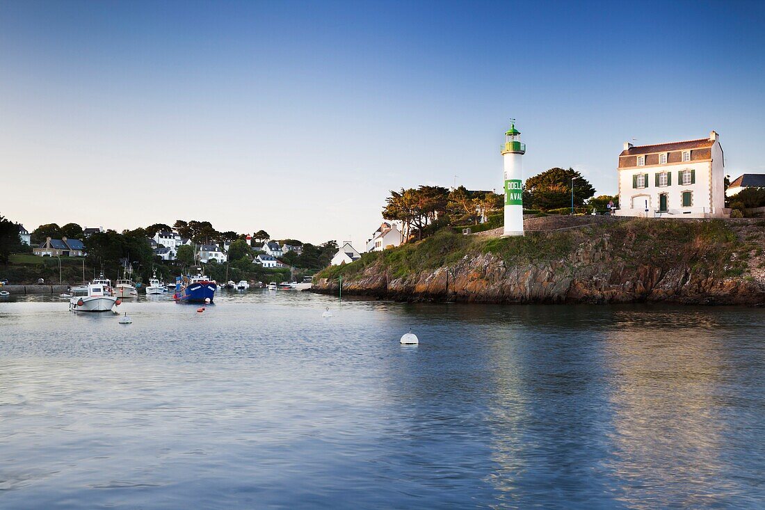 France, Finistere, Clohars Carnoet, The Doélan small harbor