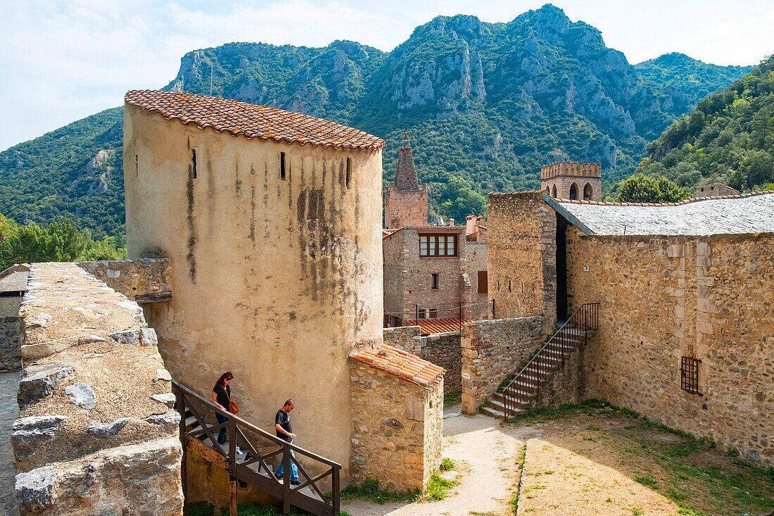 Frankreich, Pyrenees Orientales, Villefranche de Conflent, genannt Les Plus Beaux Villages de France (Die schönsten Dörfer Frankreichs), die mittelalterliche Stadt aus dem 11. Jahrhundert, die von Vauban im 17.