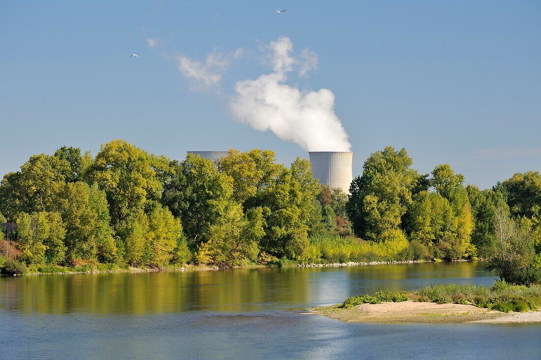 Frankreich, Loir et Cher, Saint Laurent Nouan, Kernkraftwerk am Ufer der Loire
