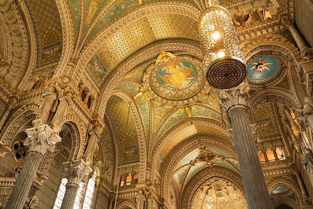 Frankreich, Rhone, Lyon, 5. Arrondissement, Stadtteil Fourvière, Basilika Notre Dame de Fourvière (19. Jahrhundert), denkmalgeschützt, UNESCO-Weltkulturerbe