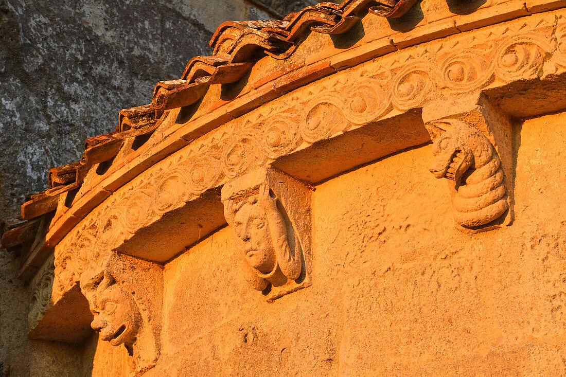 France, Charente Maritime, Gironde estuary, Saintonge, Talmont sur Gironde, labelled Les Plus Beaux Villages de France (The most beautiful villages of France), the Romanesque church St Radegonde of the XIIth century, apse detail