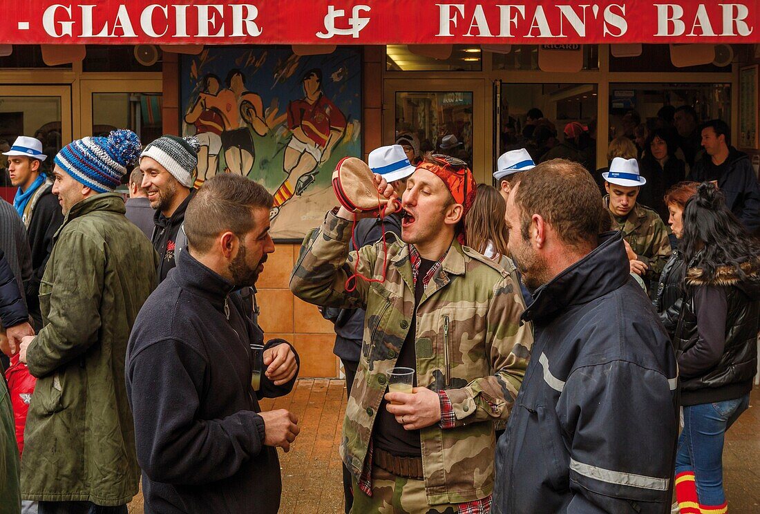 Frankreich, Pyrenees Orientales, Prats-de-Mollo, Lebensszene während des Bärenfestes beim Karneval