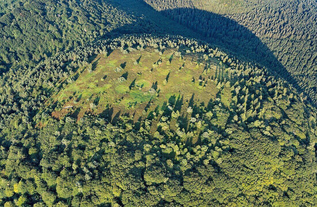 France, Puy de Dome, Orcines, Regional Natural Park of the Auvergne Volcanoes, the Chaîne des Puys, listed as World Heritage by UNESCO, Grand Sarcoui volcano in the foreground (aerial view)