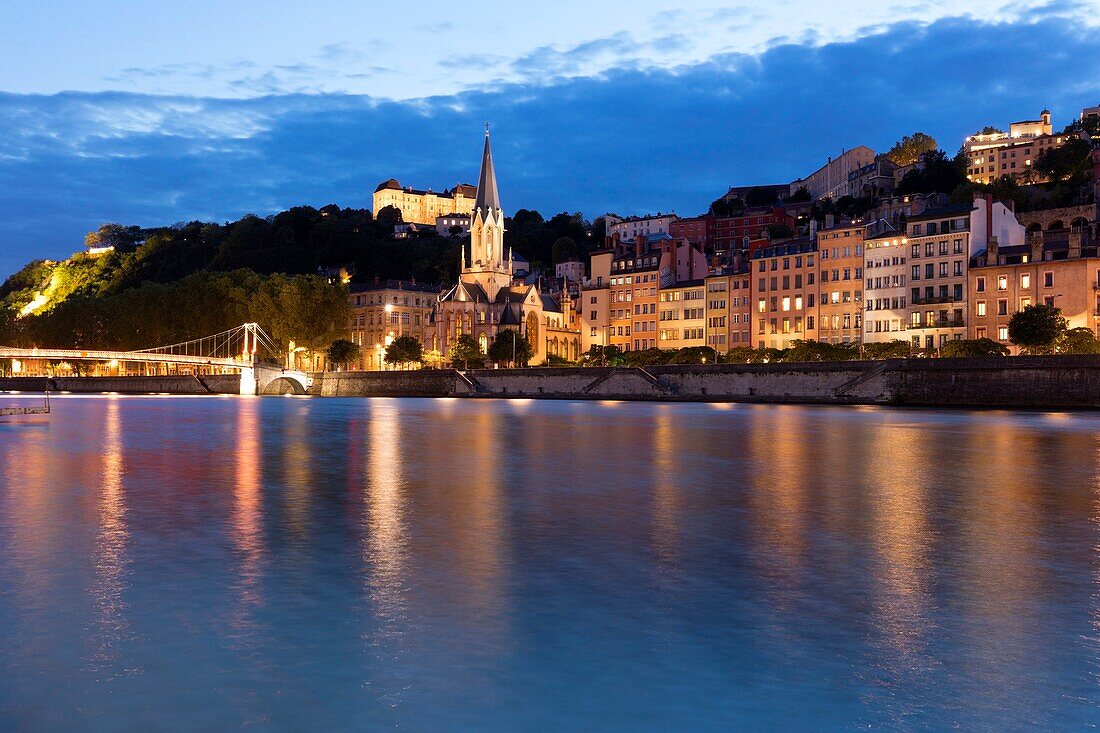 France, Rhone, Lyon, 5th district, Vieux Lyon district, historical site classified World Heritage by UNESCO, quai Fulchiron on the Saône and the church Saint Georges (IX), the Saint Just high school in the background