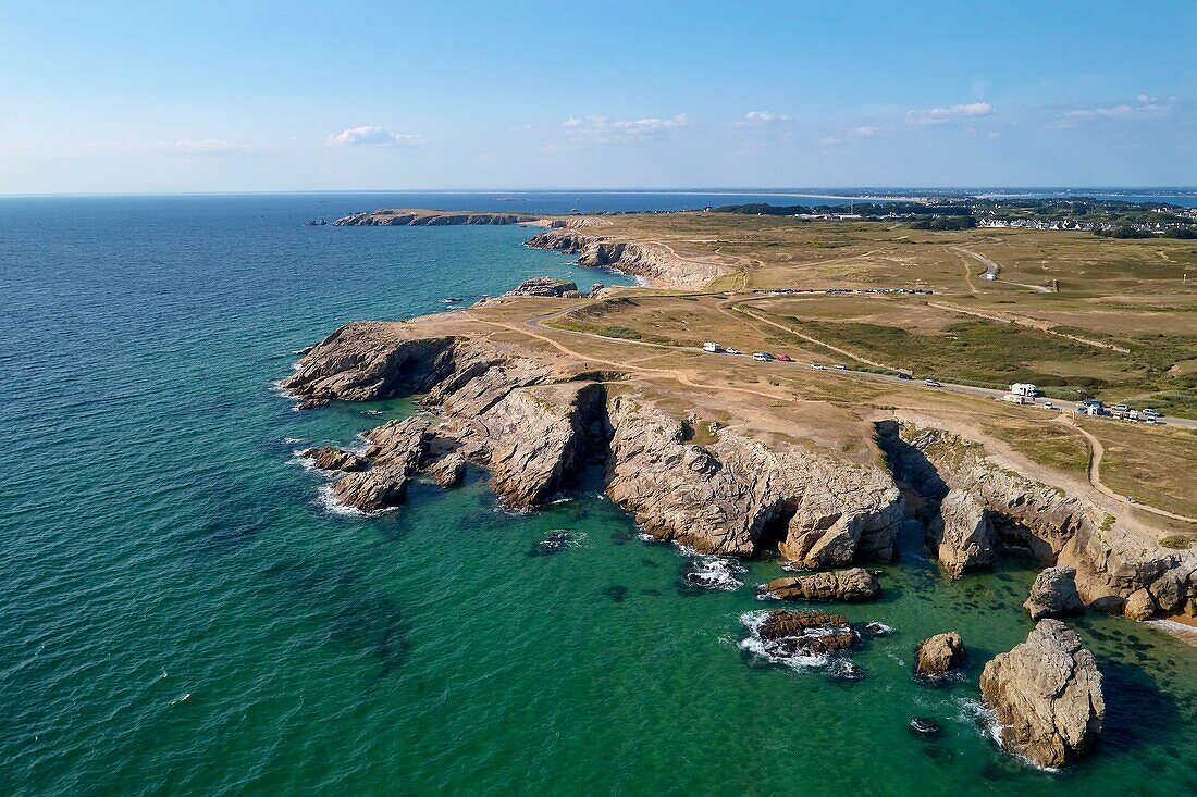 France, Morbihan, Presqu'ile de Quiberon, la cote sauvage (the wild coast), Saint Pierre Quiberon, Port Goulom au premier plan, Port Bara, la Pointe du Percho in the background (aerial view)