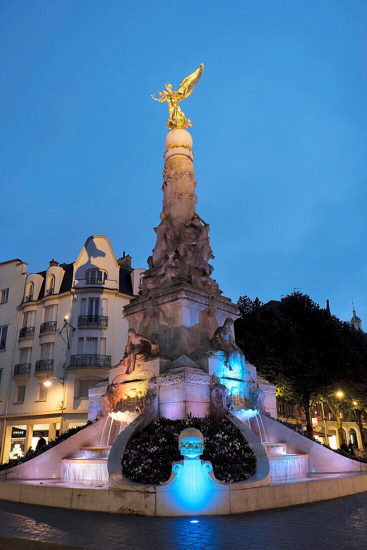 France, Marne, Reims, Place Drouet d Erlon, Sube fountain with Winged Victory