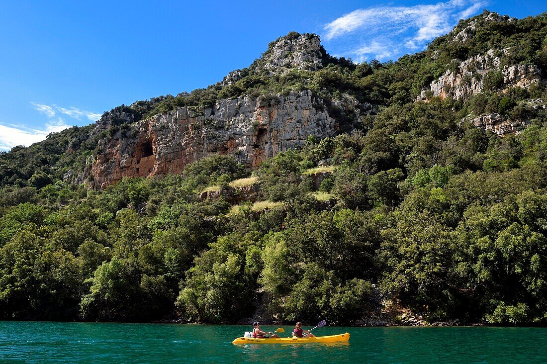 Frankreich, Alpes de Haute Provence, Parc Naturel Regional du Verdon, Kajakfahrt in den Basses Gorges du Verdon flussabwärts des Sees St. Croix