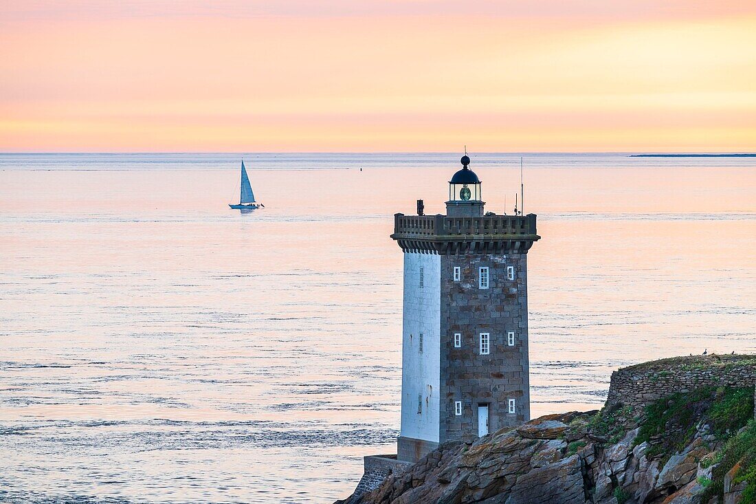 France, Finistere, Le Conquet, Kermorvan peninsula, Kermorvan lighthouse built in 1849