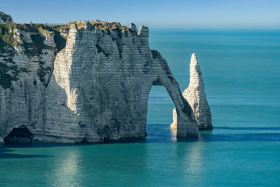 France, Seine Maritime, Cote d'albatre, Etretat, the cliff, arch and needle