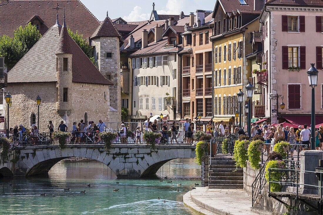 France, Haute Savoie, Annecy, the old town, quai Perriere on Thiou river banks and the former jails of Palais de l'Isle