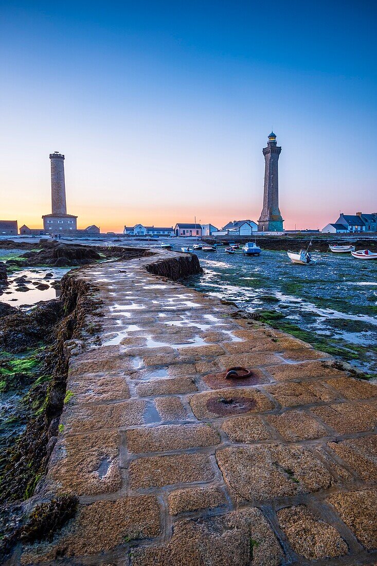 Frankreich, Finistere, Penmarc'h, Pointe de Penmarc'h, Leuchttürme Penmarc'h und Eckmuhl