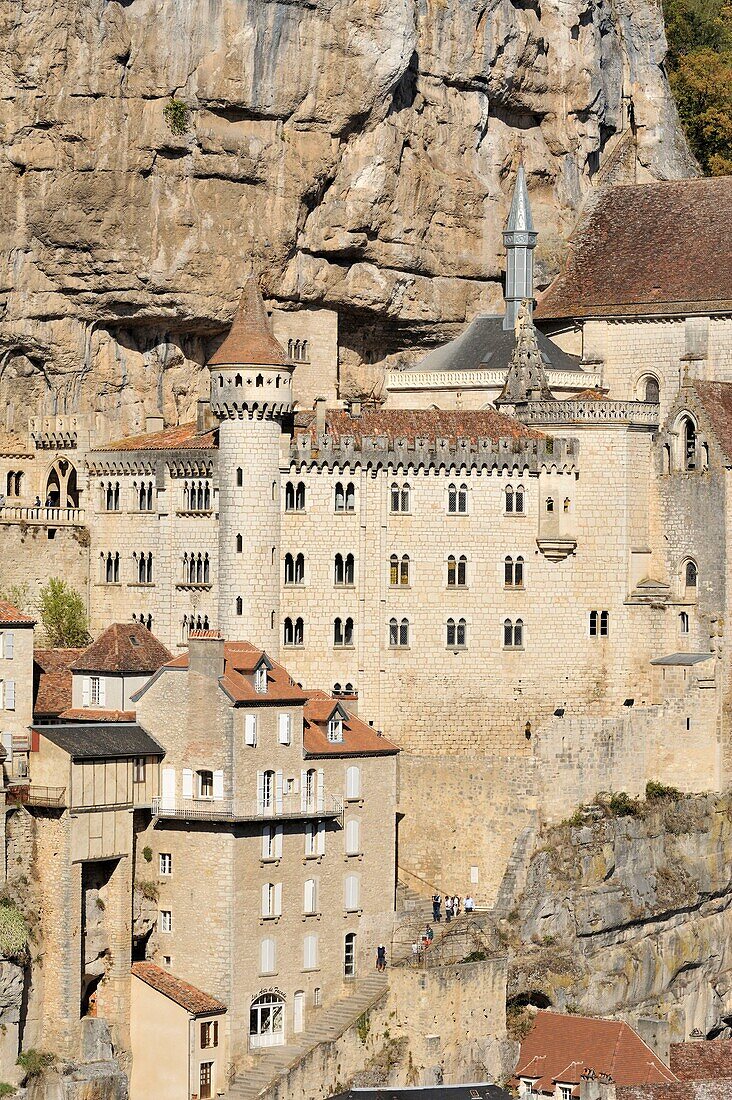 Frankreich, Lot, Haut Quercy, Rocamadour, mittelalterliche religiöse Stadt mit ihren Heiligtümern und Etappe des Jakobsweges, die Große Treppe der Pilger unten