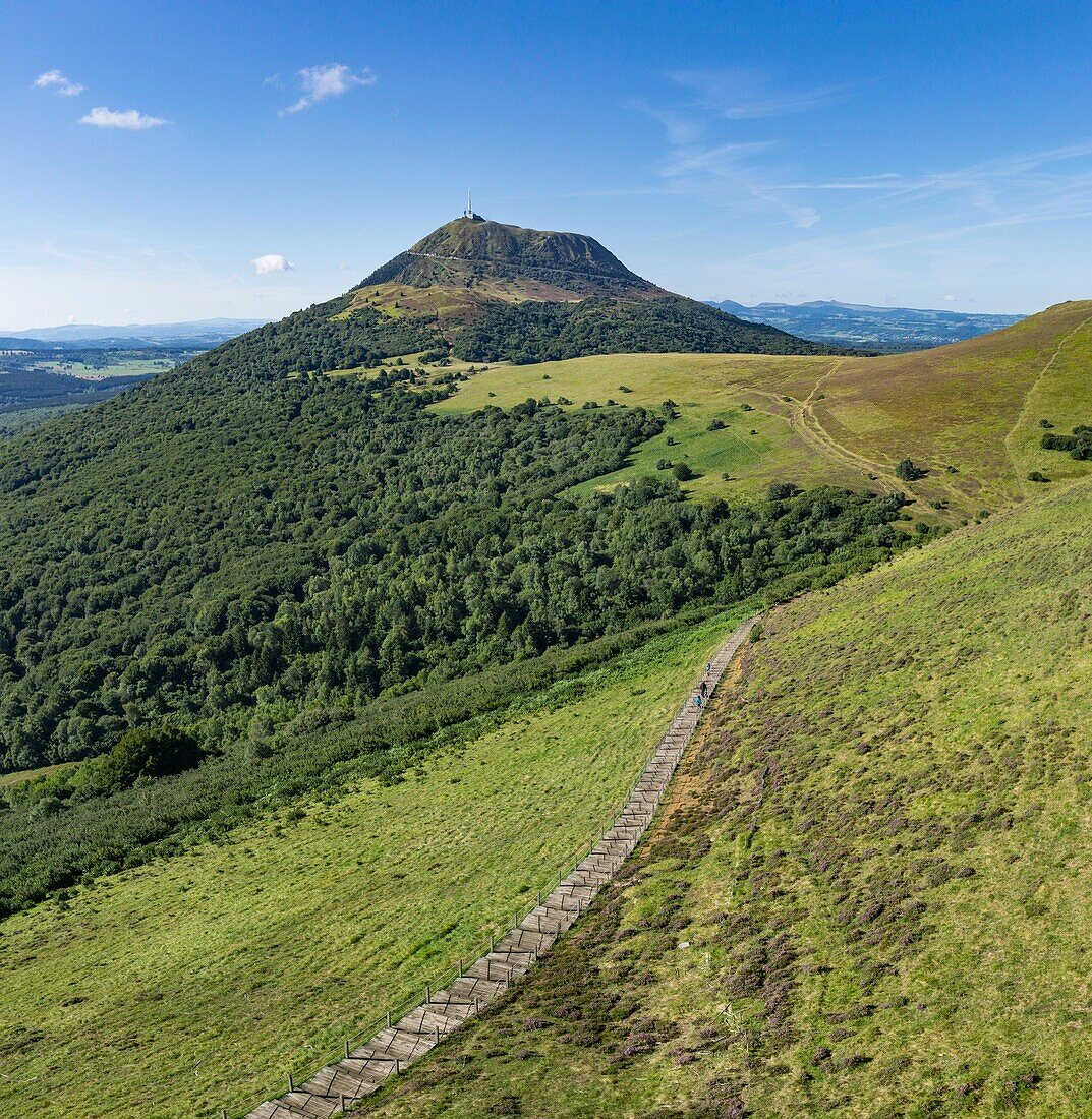 France, Puy de Dome, Orcines, Regional Natural Park of the Auvergne Volcanoes, the Chaîne des Puys, Puy Pariou in the foreground (aerial view)