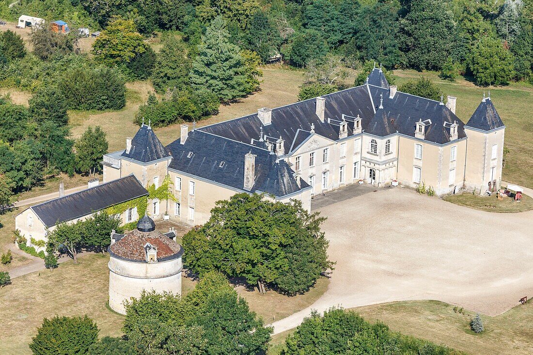 France, Charente Maritime, Port d'Envaux, Panloy castle (aerial view)