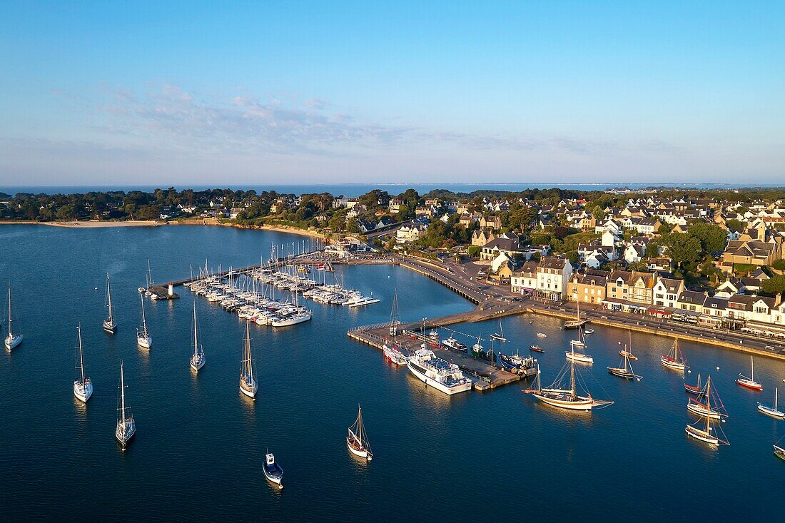 France, Morbihan, La Trinite sur Mer, the harbour, Crac'h River (aerial view)