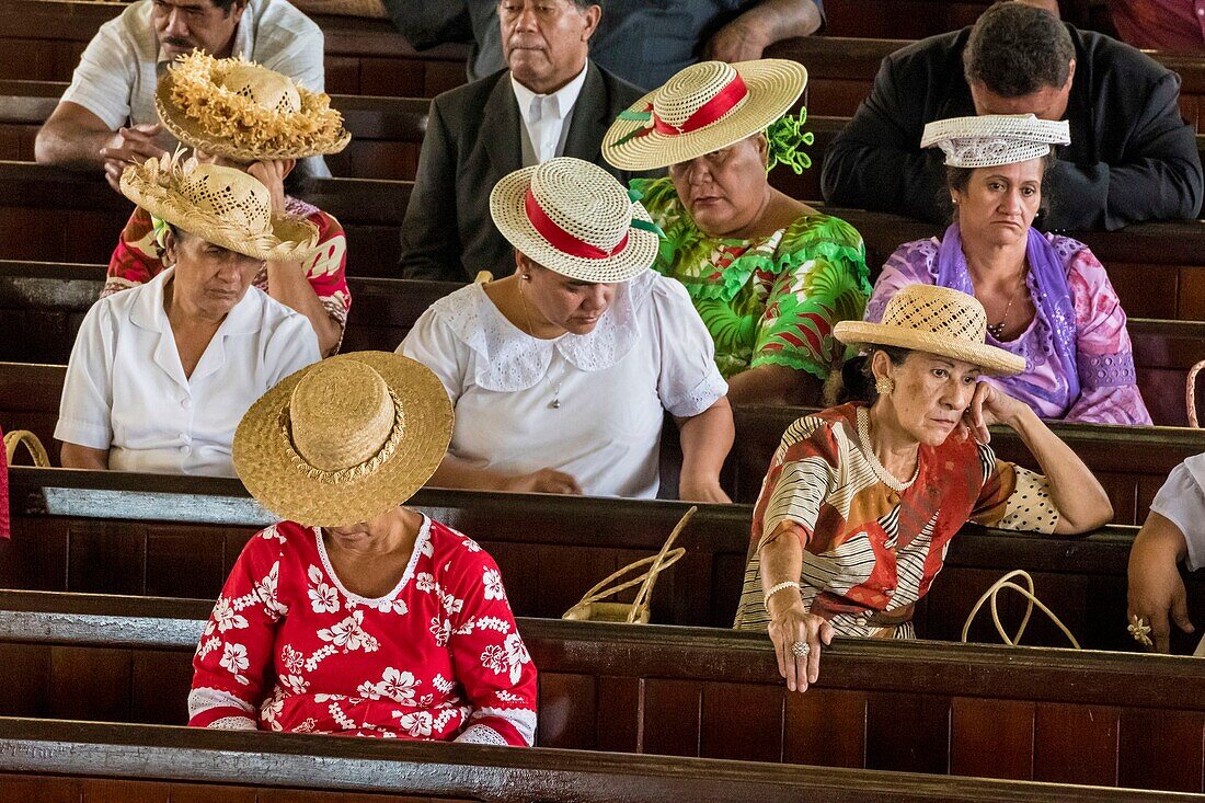 France, French Polynesia, Society Islands, Windward Islands, Tahiti, Papeete, ceremony at Paofai Temple Siloama (or Tiroama)