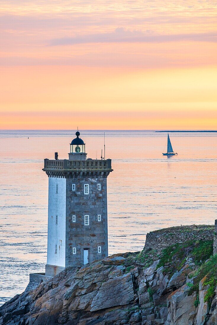 France, Finistere, Le Conquet, Kermorvan peninsula, Kermorvan lighthouse built in 1849