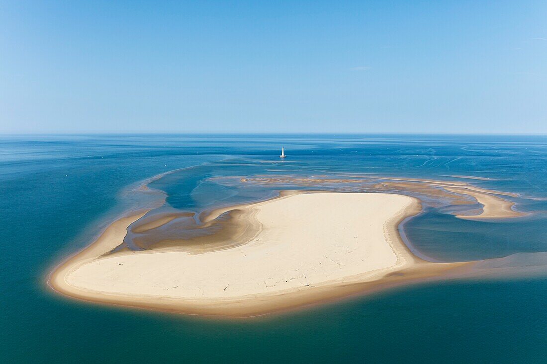 France, Gironde, Le Verdon sur Mer, Cordouan lighthouse and l'Ile sans Nom (aerial view)